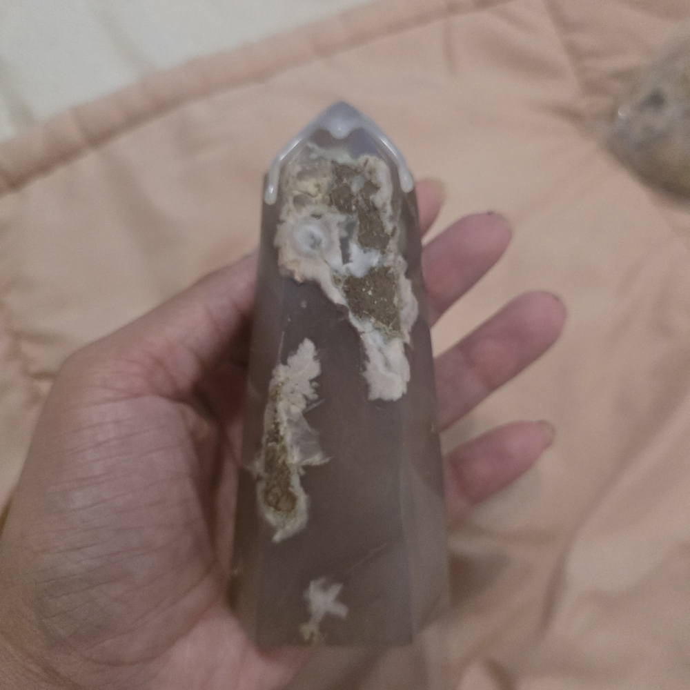 Uv Reactive Flower Agate Tower